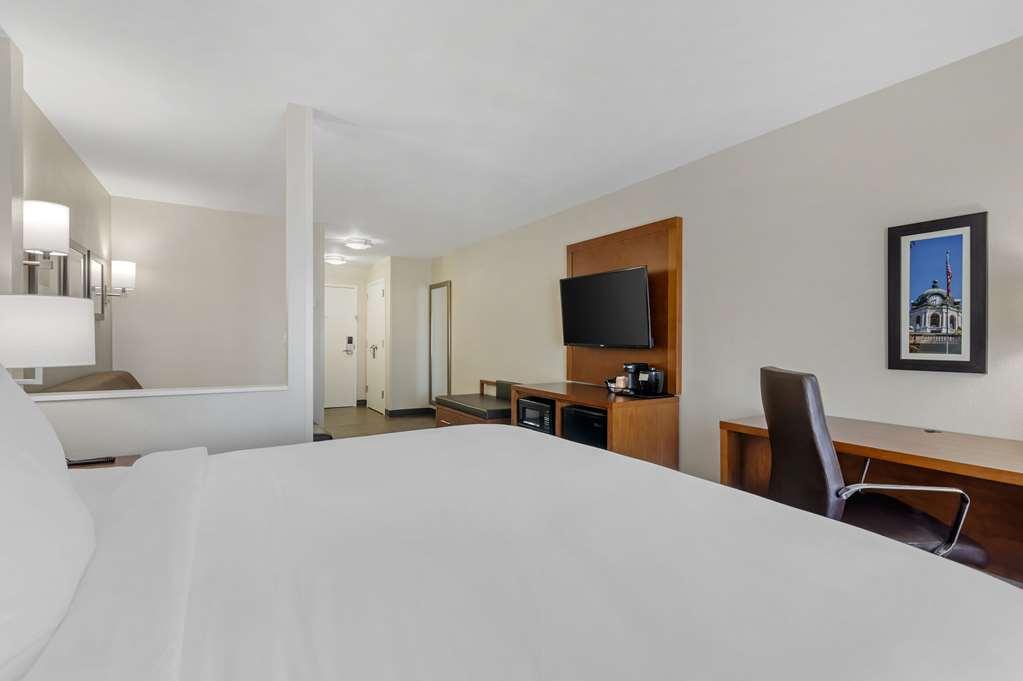 Comfort Inn & Suites Brunswick Habitación foto