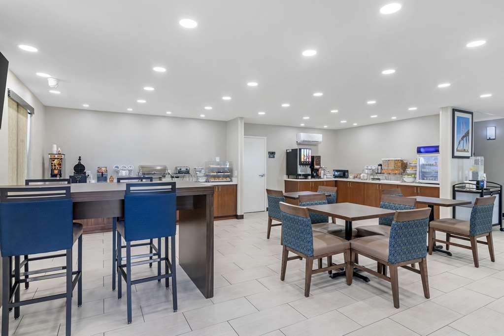 Comfort Inn & Suites Brunswick Restaurante foto