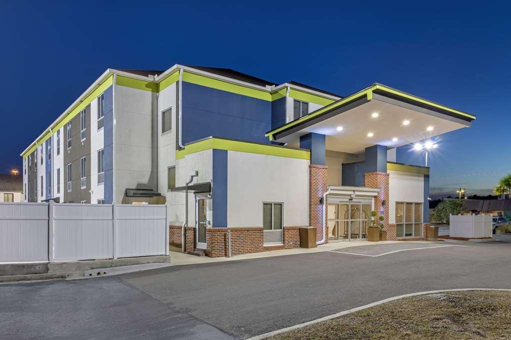 Comfort Inn & Suites Brunswick Exterior foto